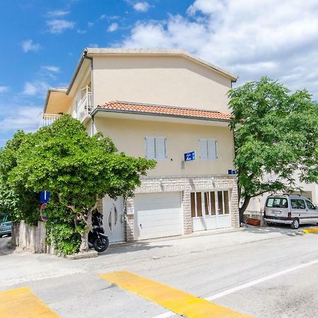 Apartments Mateo Baška Voda Екстериор снимка