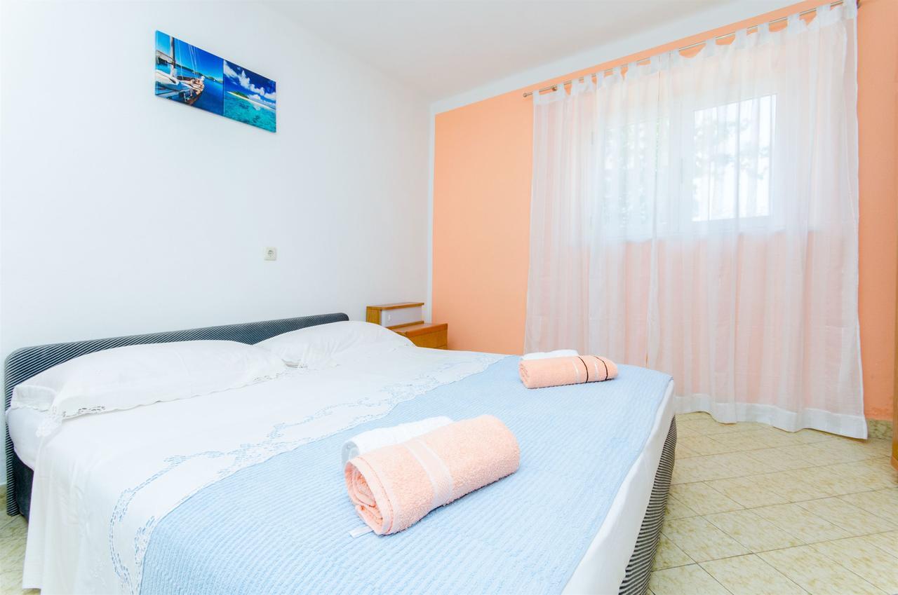 Apartments Mateo Baška Voda Екстериор снимка