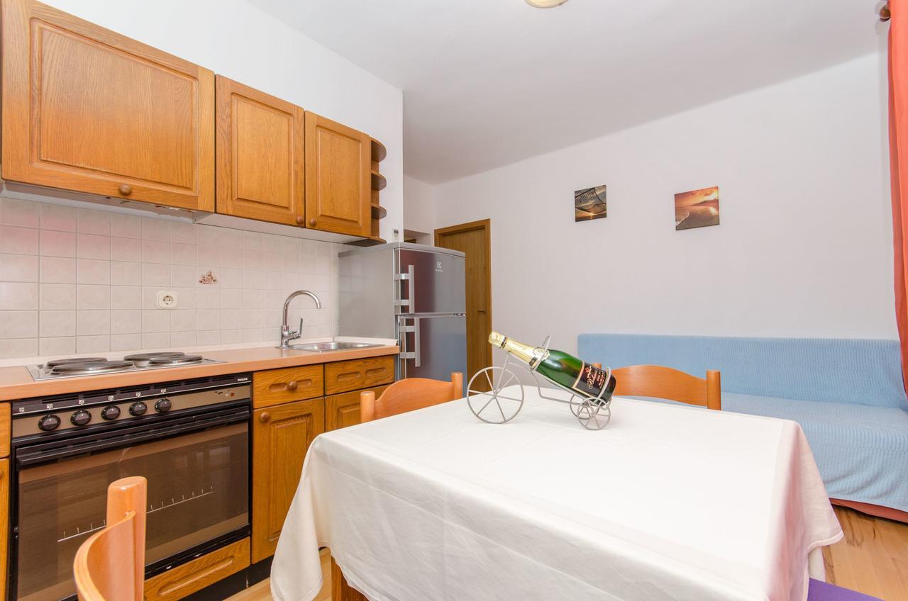 Apartments Mateo Baška Voda Екстериор снимка