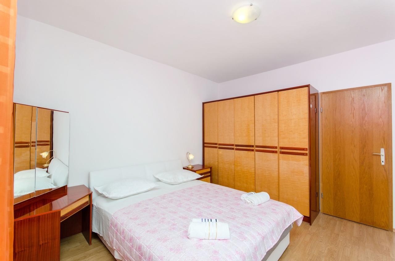 Apartments Mateo Baška Voda Екстериор снимка