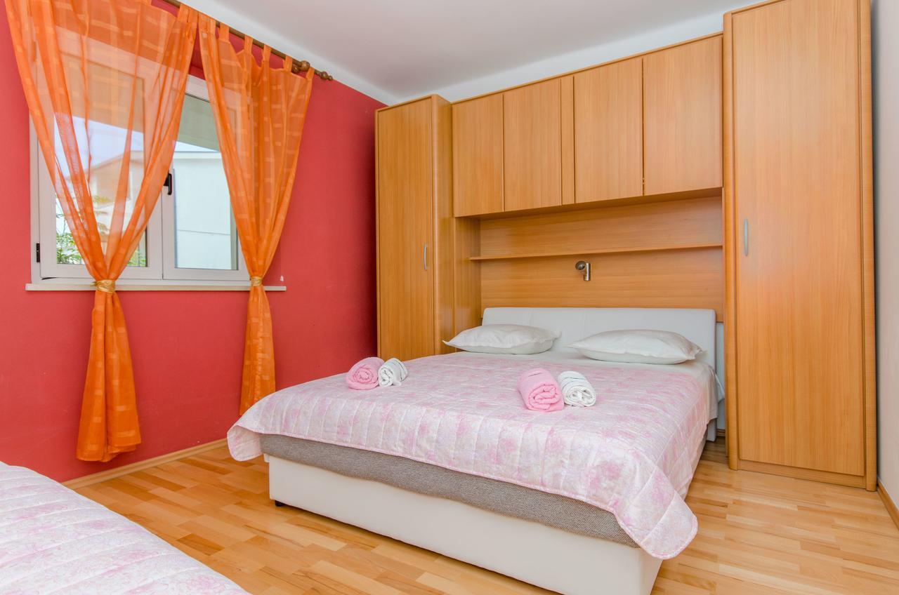 Apartments Mateo Baška Voda Екстериор снимка