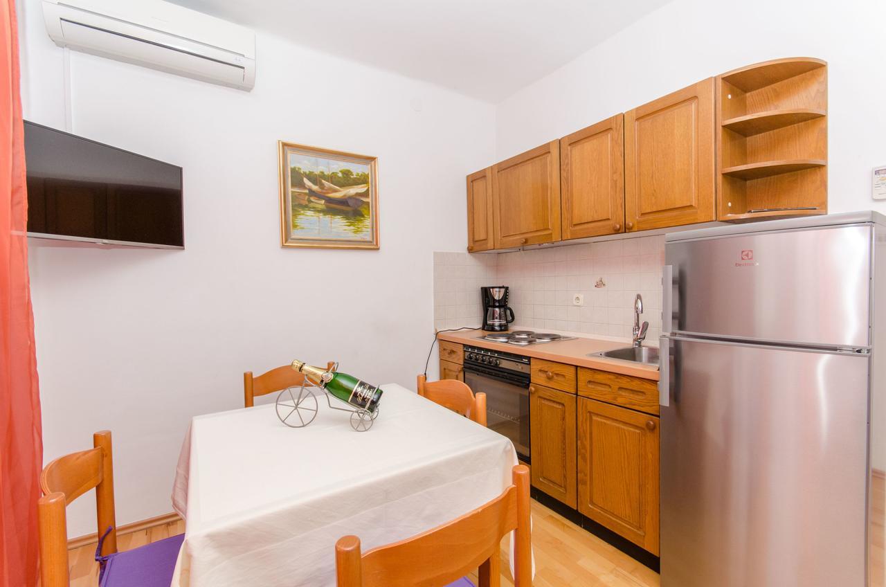 Apartments Mateo Baška Voda Екстериор снимка