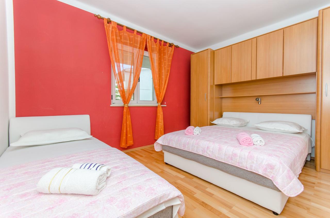 Apartments Mateo Baška Voda Екстериор снимка