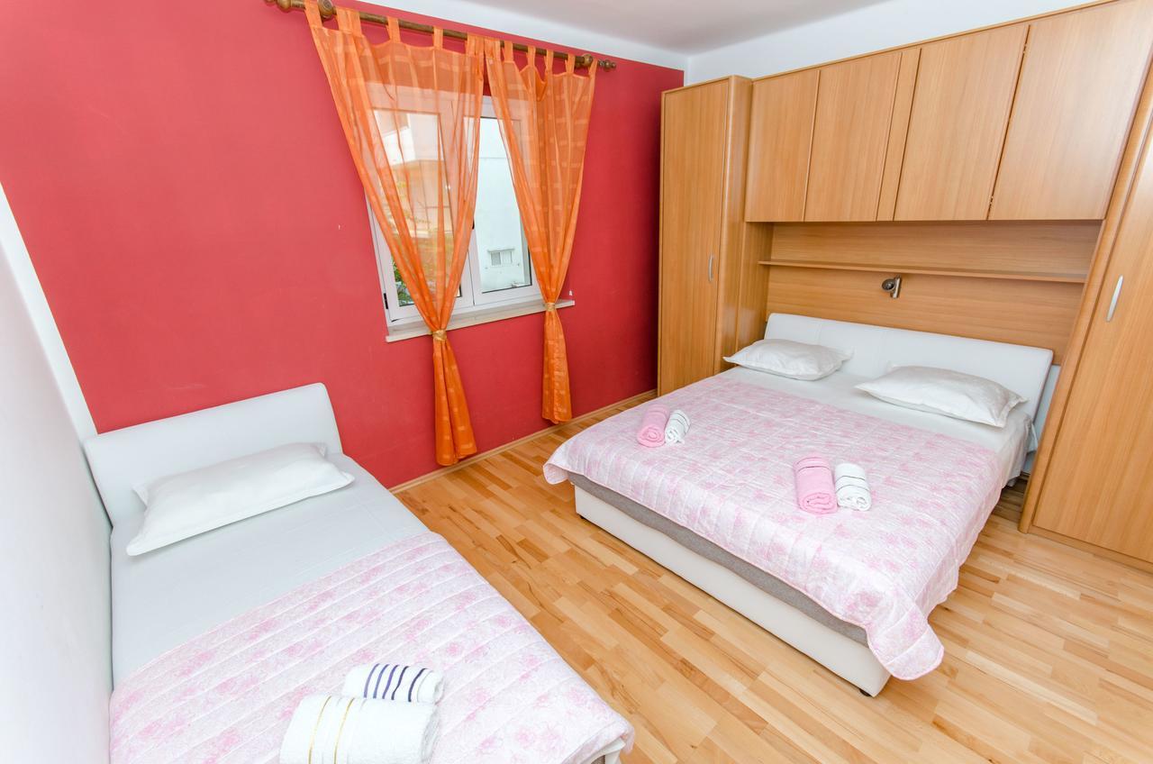 Apartments Mateo Baška Voda Екстериор снимка