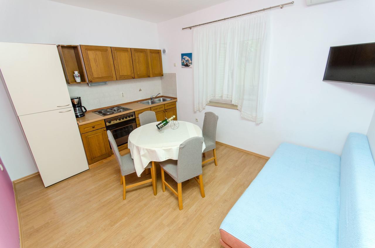 Apartments Mateo Baška Voda Екстериор снимка
